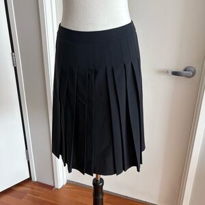 Theory Haidin Pleated Wool Knee Length Skirt Size 4 Black